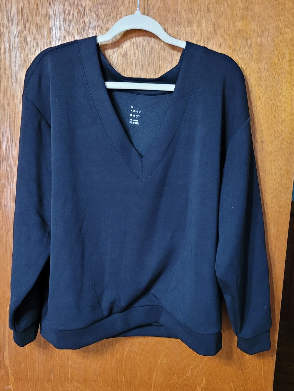 A New Day Black Long Sleeve V-neck Top Size XXL NWT (1353)